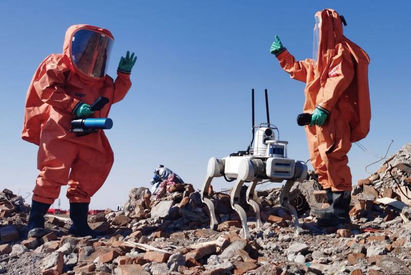 Le robot chien nous assiste dans les situations à risques